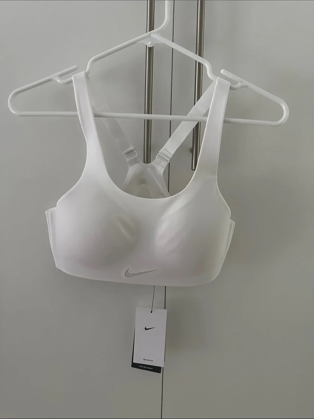 Nike Women's White Padded High-Impact Sports Bra
